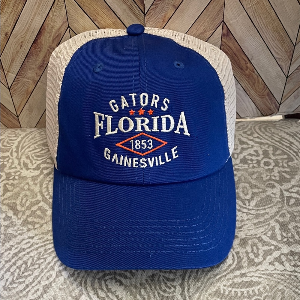 NWT Florida Gators Gainesville mesh snap back Cap